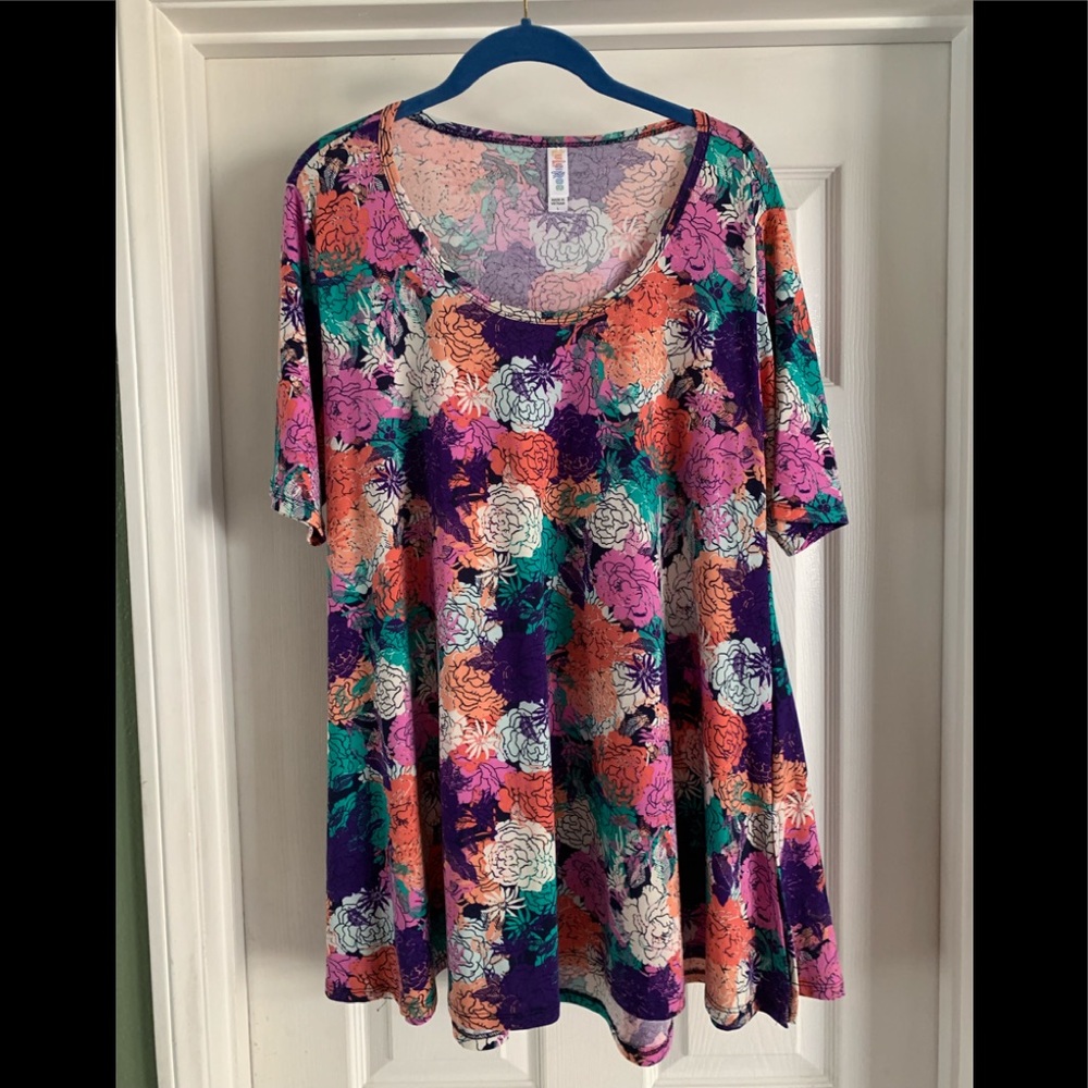 Lularoe Perfect purple floral blouse
